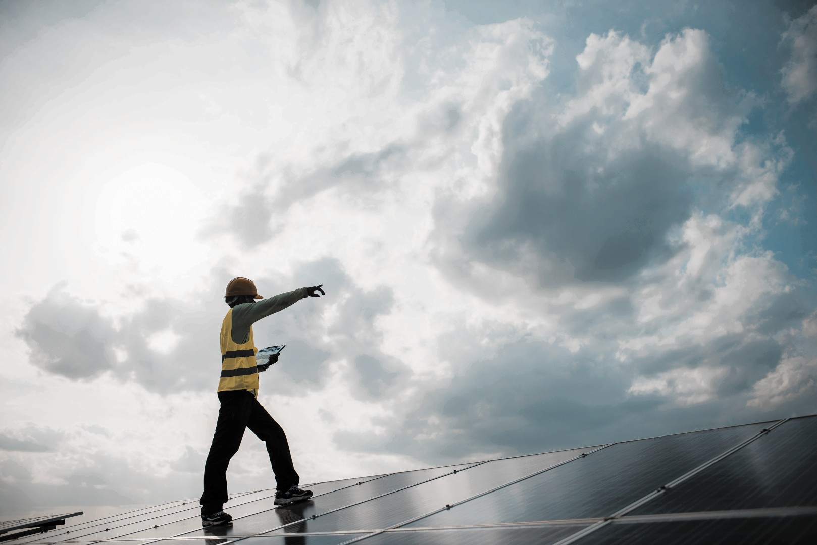 Elektrotechnik Gebäudeautomation Photovoltaik Elektromobilität SALVUS et-salvus.de professionelle Lösungen Bild Elektrotechnik