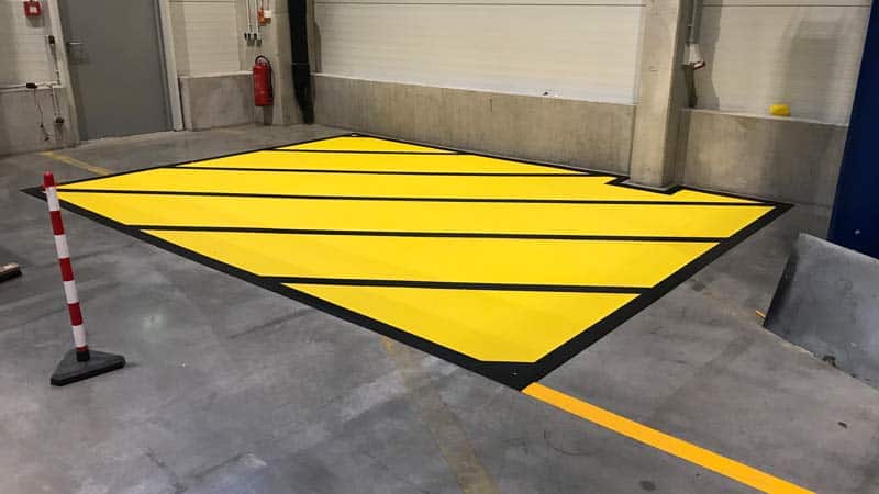 Bodenmarkierungen In Hallen - Professionelle Lösungen Für Sichere Und Effiziente Arbeitsplätze Bodenmarkierungen in Hallen - professionelle Lösungen für sichere und effiziente Arbeitsplätze