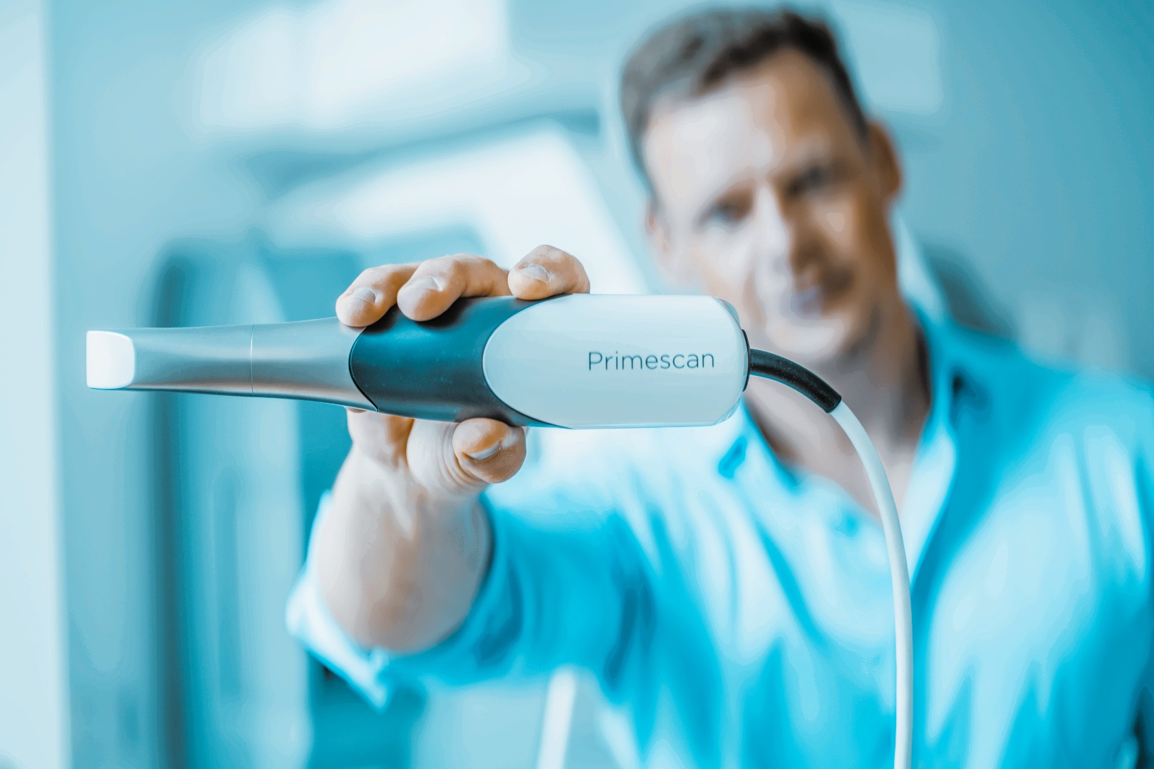 Metalle ausleiten – Professionelle Metallsanierung Metalle ausleiten - Professionelle Metallsanierung beim Zahnarzt für ganzheitliche Zahnmedizin